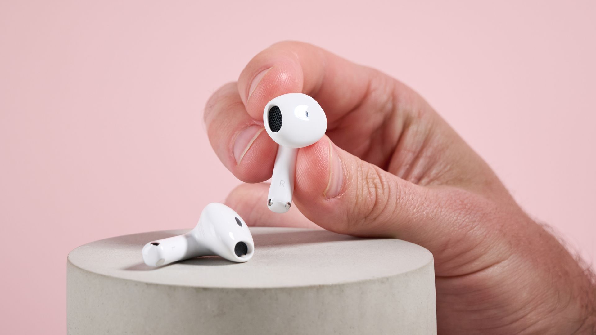 Leaked Details Reveal Camera-Equipped AirPods in Development